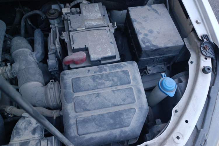 Used FAW Senya R7 2016 1.6L Manual Luxury Version Engine Bay Left