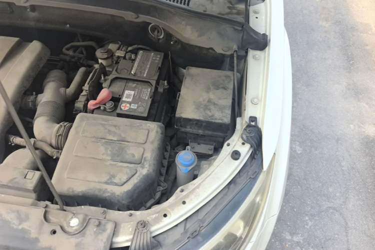 Used FAW Senya R7 2016 1.6L Automatic Smart Version Engine Bay Left