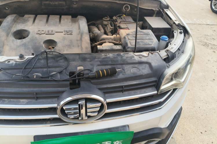 Used FAW Senya R7 2016 1.6L Manual Smart Version Engine Bay Left
