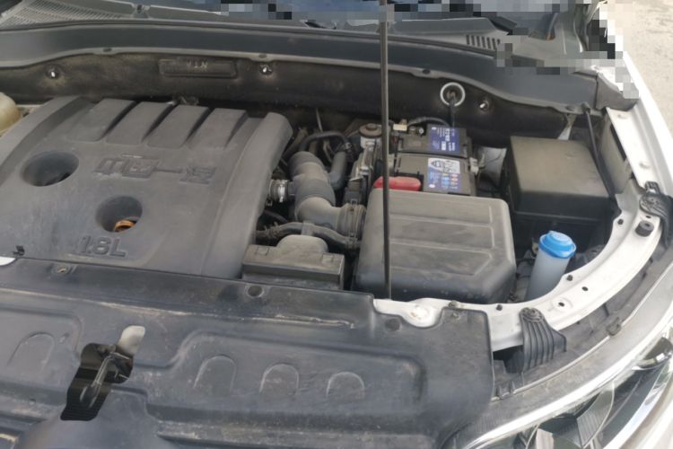 Used FAW Senya R7 2016 1.6L Manual Luxury Model Engine Bay Left