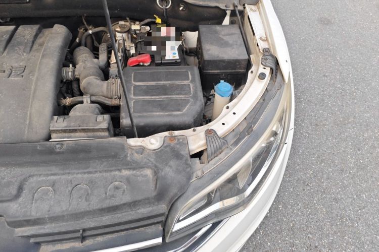 Used FAW Senya R7 2016 1.6L Manual Smart Version Engine Bay Left