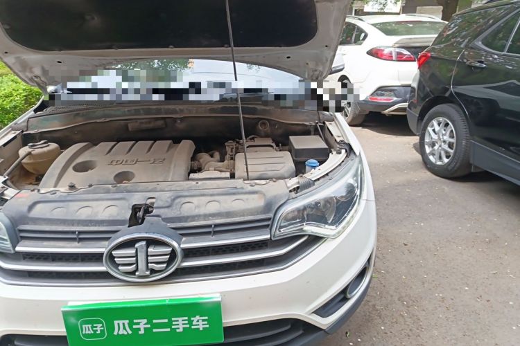 Used FAW Senya R7 2016 1.6L Manual Luxury Model Engine Bay Left