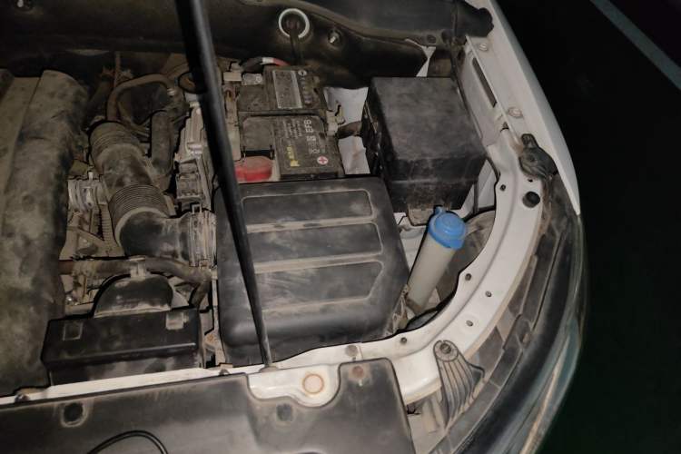 Used FAW Senya R7 2016 1.6L Manual Smart Version Engine Bay Left