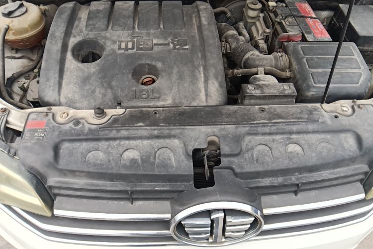 Used FAW Senya R7 2016 1.6L Manual Luxury Model Engine Bay