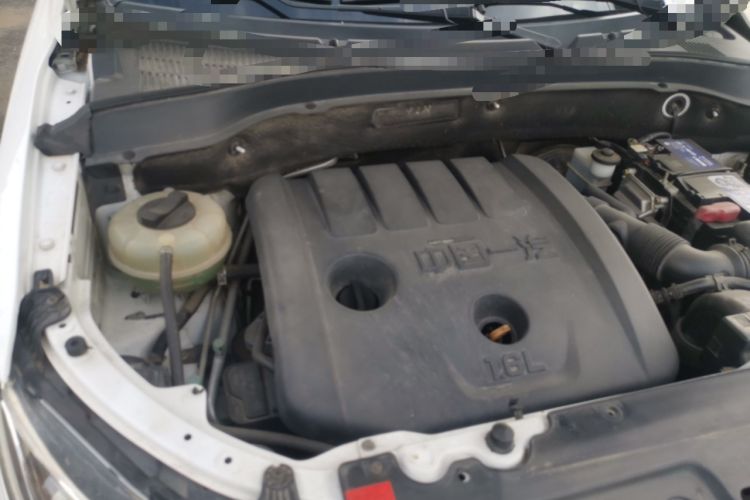 Used FAW Senya R7 2016 1.6L Manual Luxury Model Engine Bay Right