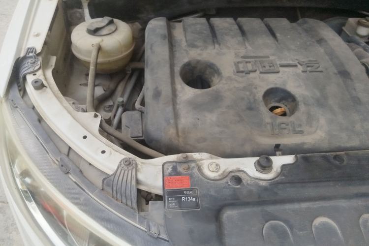 Used FAW Senya R7 2016 1.6L Manual Smart Version Engine Bay Right