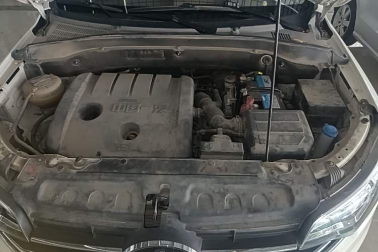 Used FAW Senya R7 2016 1.6L Automatic Smart Version Engine Bay