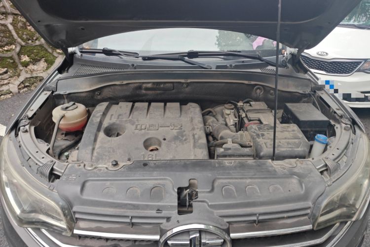 Used FAW Senya R7 2016 1.6L Manual Luxury Model Engine Bay