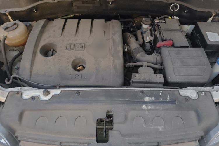 Used FAW Senya R7 2016 1.6L Automatic Luxury Model Engine Bay