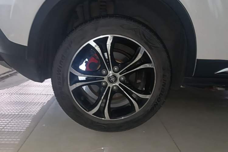 Used FAW Senya R7 2016 1.6L Automatic Smart Version Exterior 1