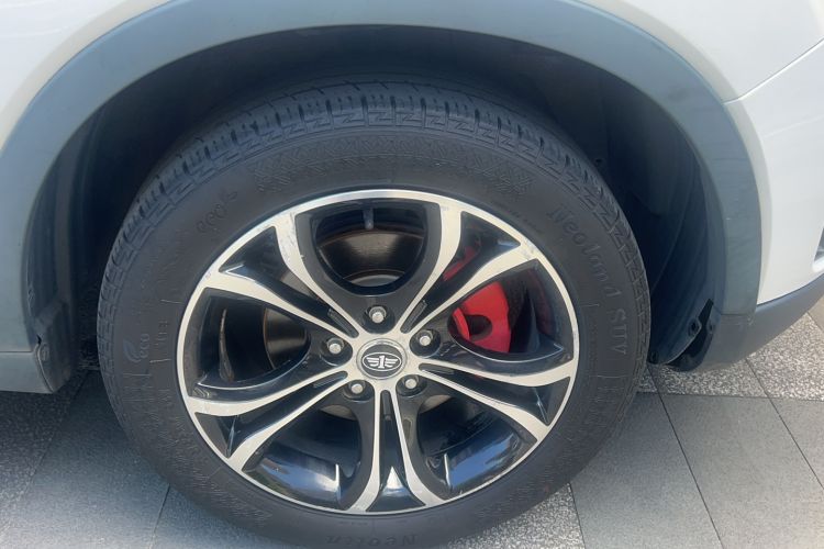 Used FAW Senya R7 2016 1.6L Automatic Luxury Model Exterior 10