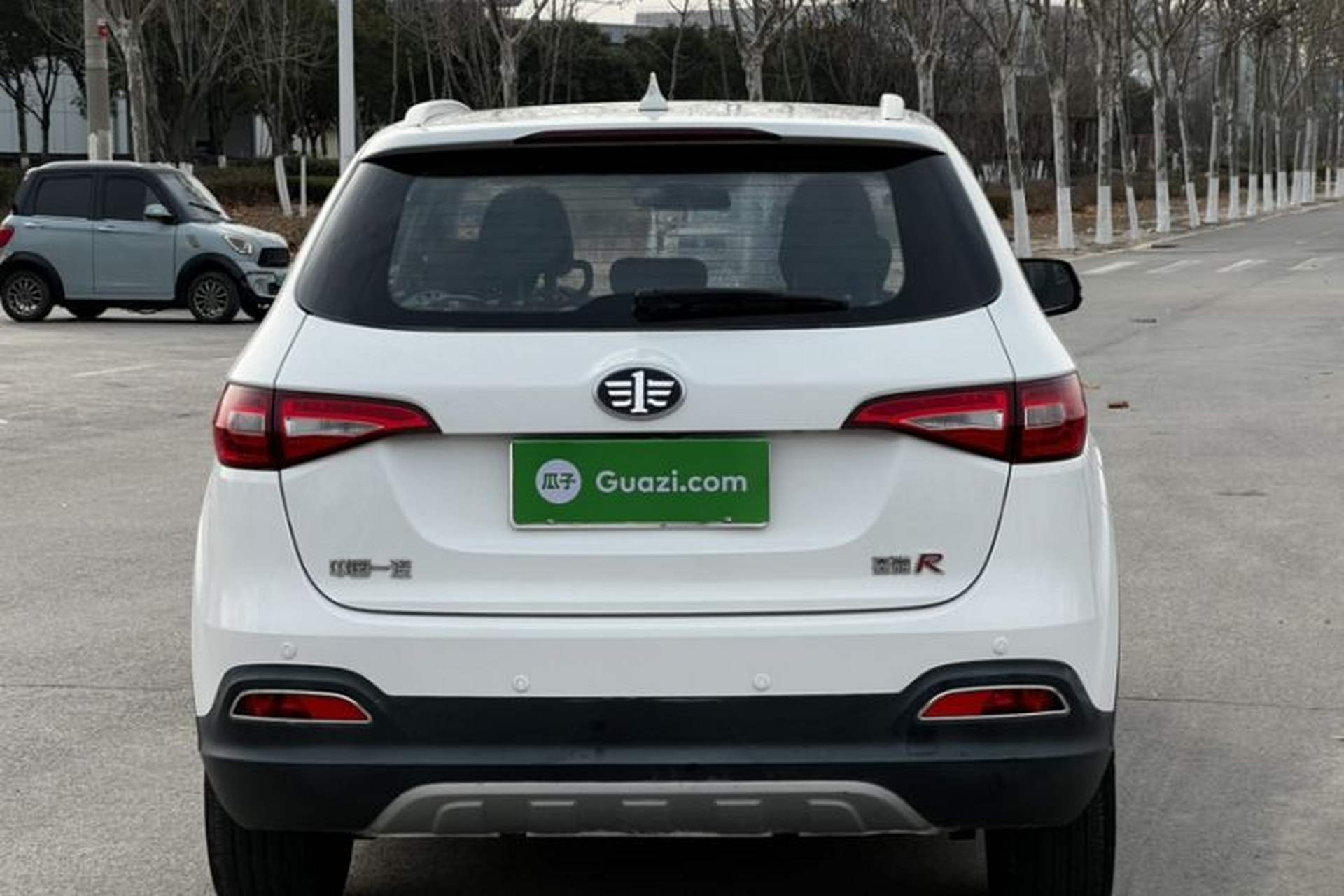 Used FAW Senya R7 2016 1.6L Automatic Smart Version Exterior 8
