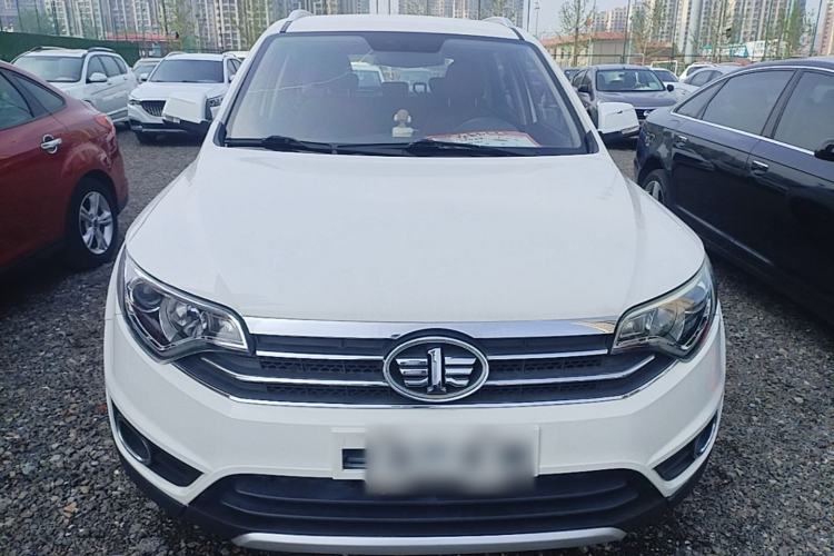 Used FAW Senya R7 2016 1.6L Manual Luxury Model Front