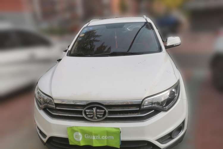 Used FAW Senya R7 2016 1.6L Manual Luxury Model Front