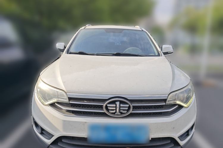 Used FAW Senya R7 2016 1.6L Manual Luxury Model Front