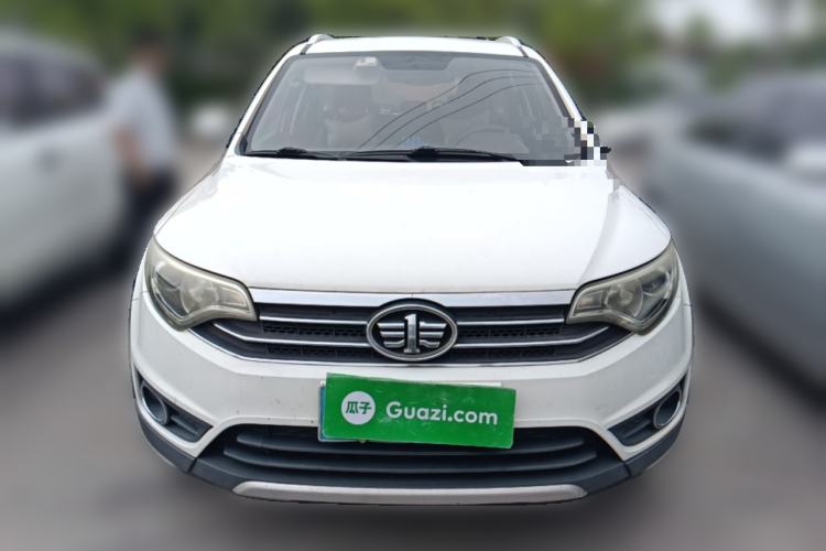Used FAW Senya R7 2016 1.6L Manual Luxury Model Front