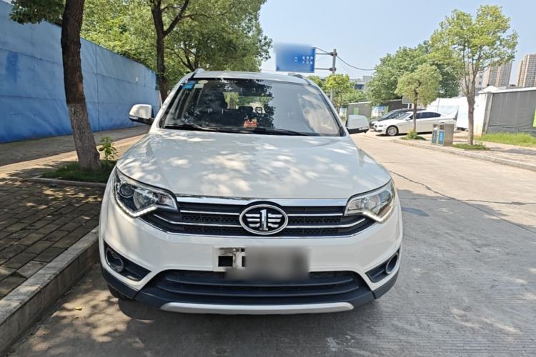 Used FAW Senya R7 2016 1.6L Manual Luxury Model Front