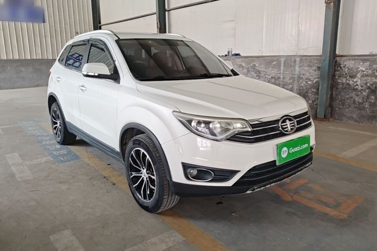 Used FAW Senya R7 2016 1.6L Manual Luxury Model Front Right 45 Deg