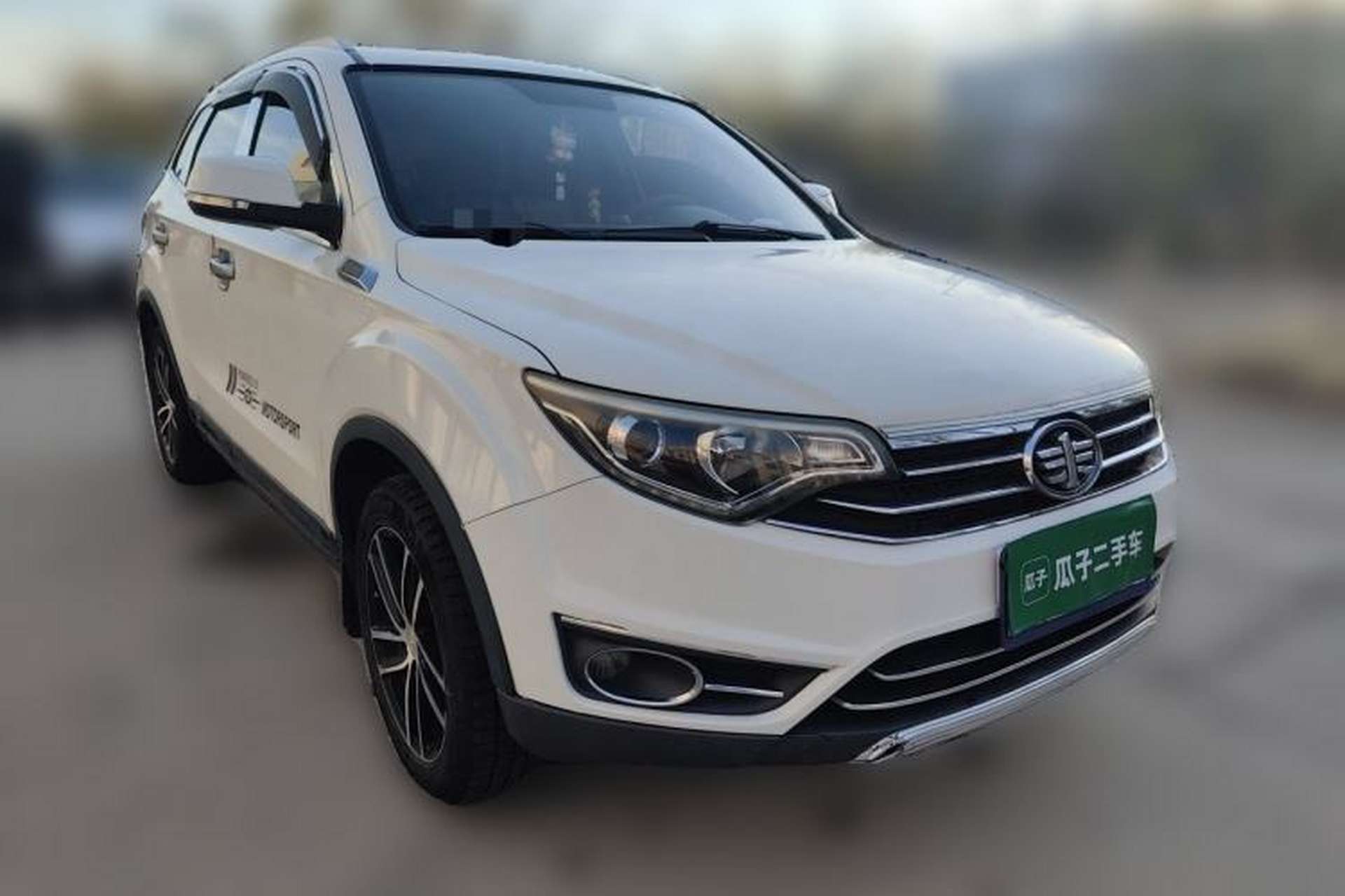 Used FAW Senya R7 2016 1.6L Manual Comfort Model Front Right 45 Deg