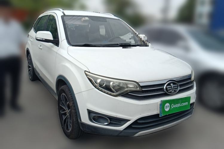 Used FAW Senya R7 2016 1.6L Manual Luxury Model Front Right 45 Deg