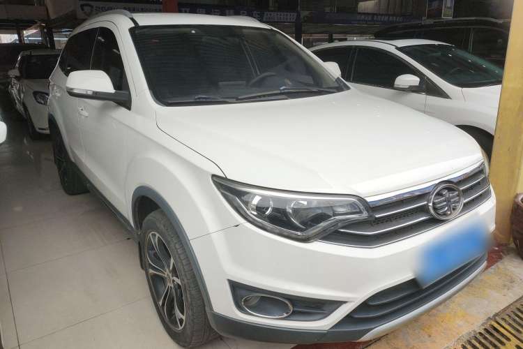 Used FAW Senya R7 2016 1.6L Automatic Smart Version Front Right 45 Deg