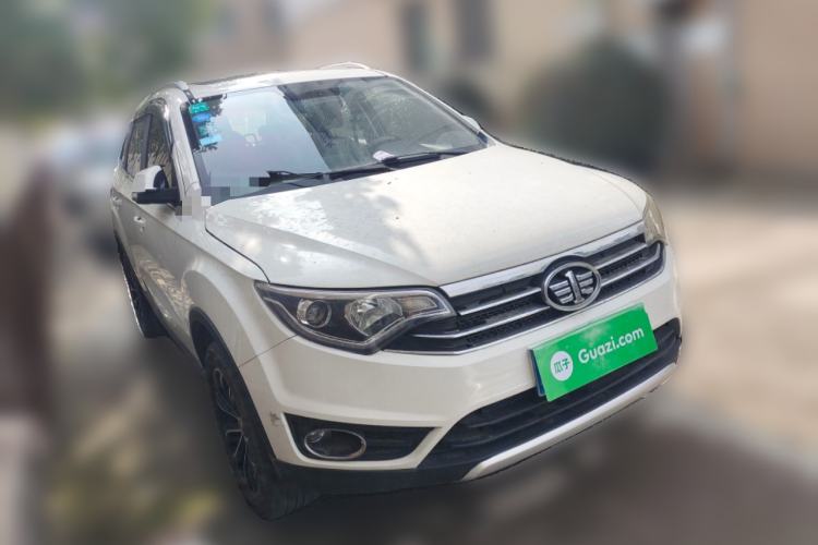 Used FAW Senya R7 2016 1.6L Manual Luxury Version Front Right 45 Deg