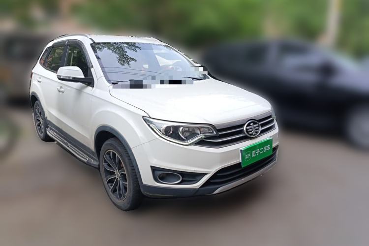 Used FAW Senya R7 2016 1.6L Manual Luxury Model Front Right 45 Deg