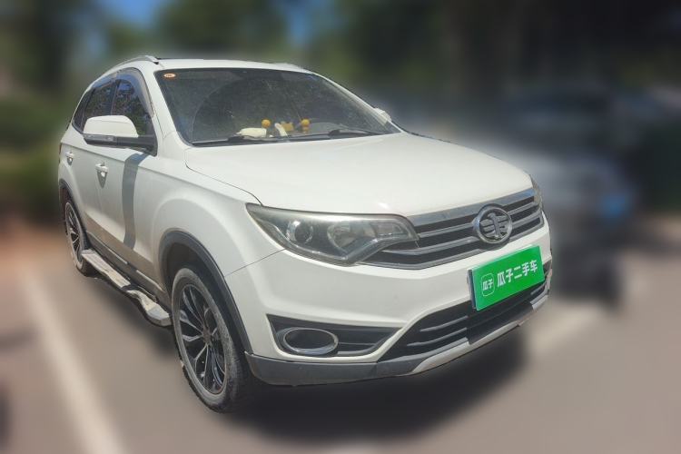Used FAW Senya R7 2016 1.6L Manual Luxury Model Front Right 45 Deg