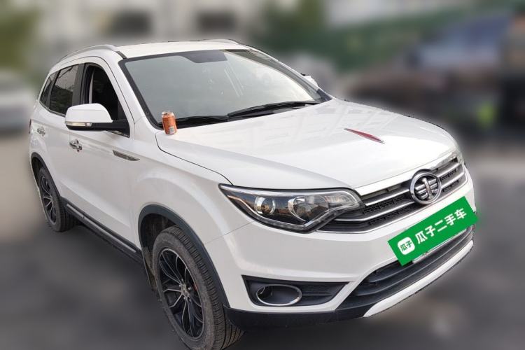 Used FAW Senya R7 2016 1.6L Manual Luxury Model Front Right 45 Deg