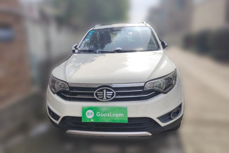 Used FAW Senya R7 2016 1.6L Manual Luxury Version Front