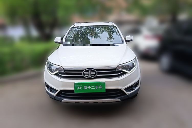 Used FAW Senya R7 2016 1.6L Manual Luxury Model Front