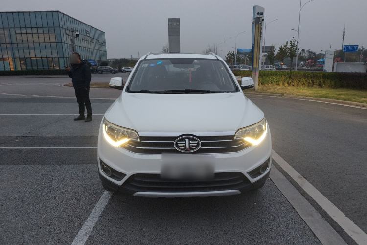 Used FAW Senya R7 2016 1.6L Automatic Prestige Model Front