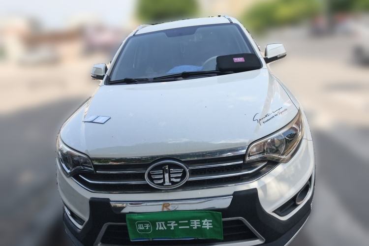 Used FAW Senya R7 2016 1.6L Manual Luxury Model Front