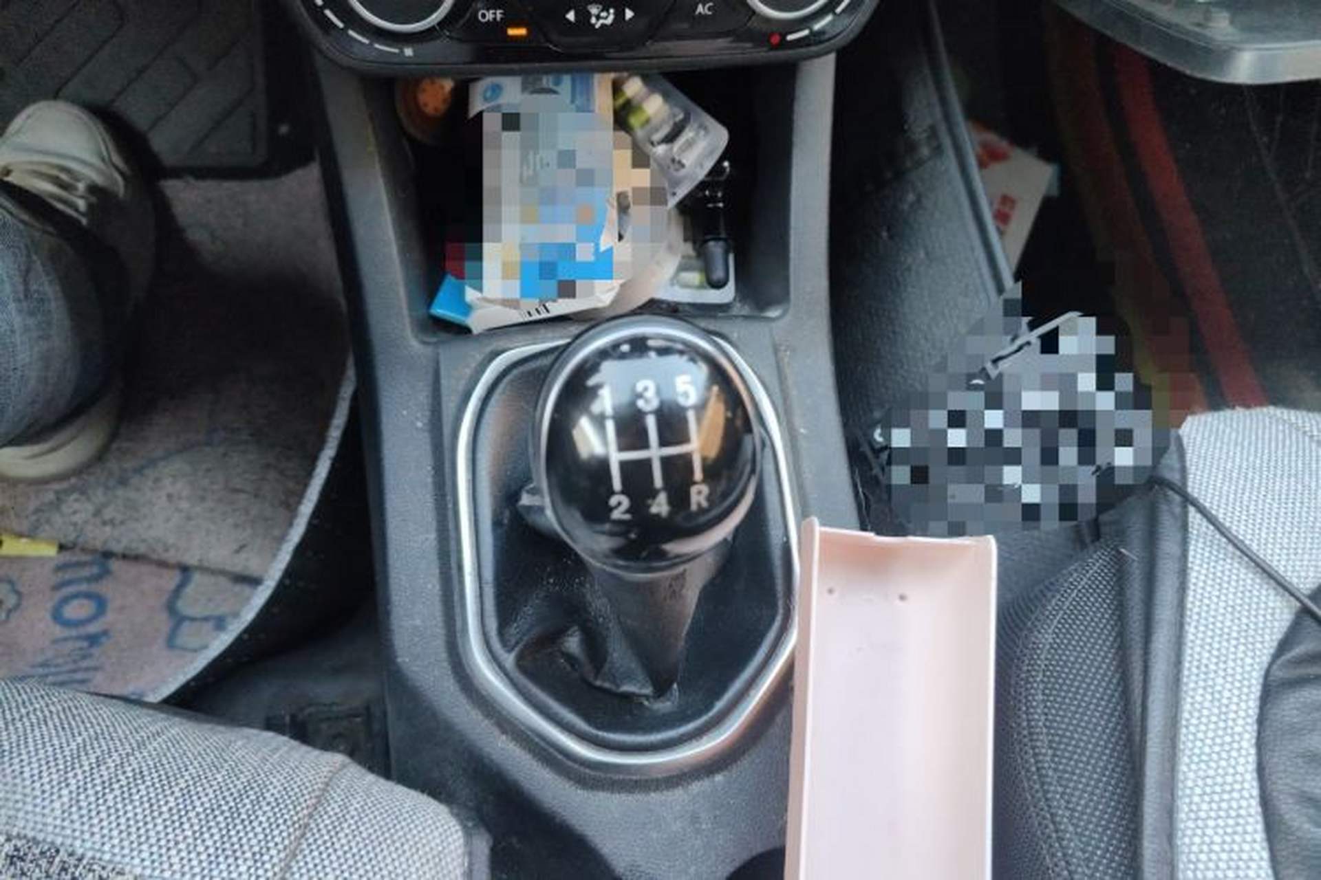 Used FAW Senya R7 2016 1.6L Manual Comfort Model Gear Lever