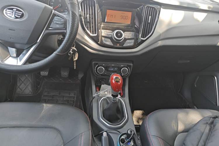 Used FAW Senya R7 2016 1.6L Manual Luxury Model Gear Lever