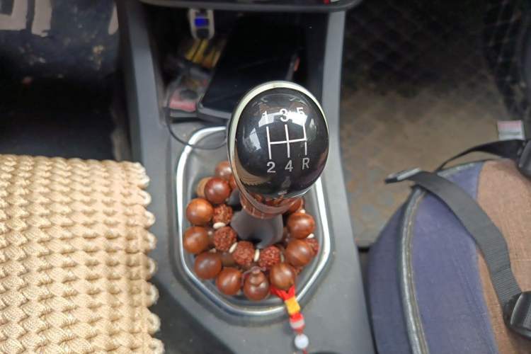 Used FAW Senya R7 2016 1.6L Manual Luxury Model Gear Lever