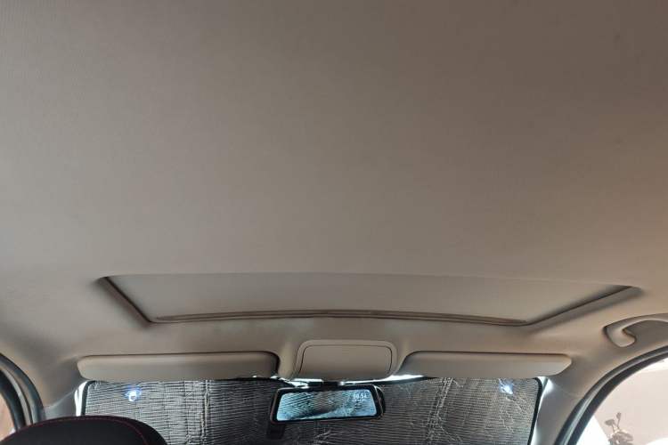 Used FAW Senya R7 2016 1.6L Manual Luxury Version Headliner
