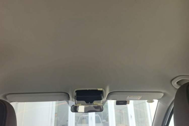 Used FAW Senya R7 2016 1.6L Automatic Smart Version Headliner