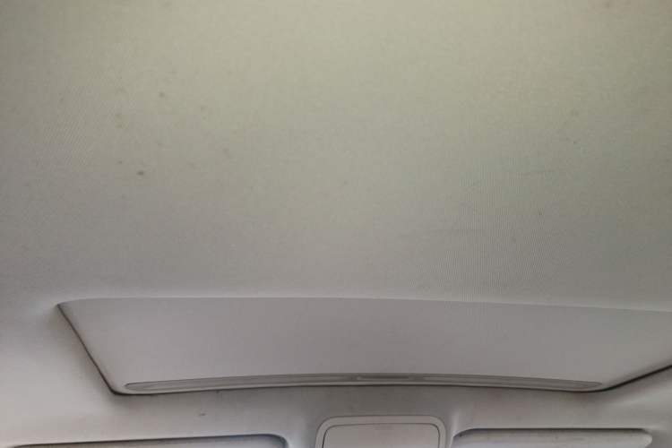 Used FAW Senya R7 2016 1.6L Manual Smart Version Headliner