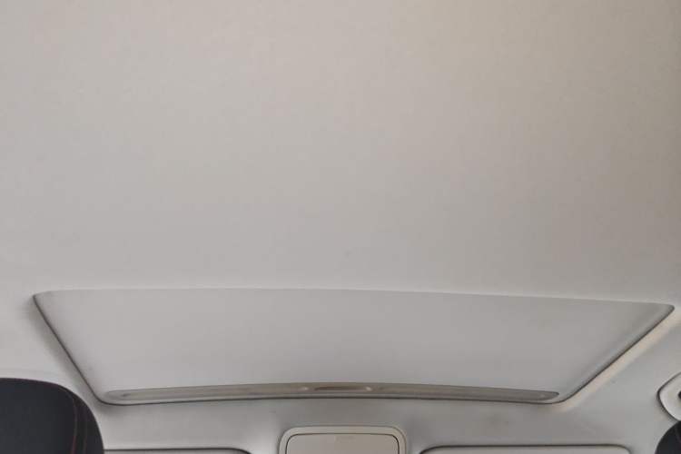 Used FAW Senya R7 2016 1.6L Manual Smart Version Headliner