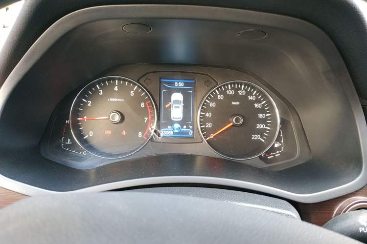 Used FAW Senya R7 2016 1.6L Automatic Prestige Model Instrument Cluster