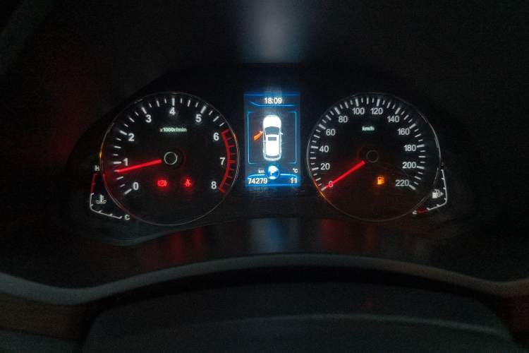 Used FAW Senya R7 2016 1.6L Automatic Prestige Model Instrument Cluster
