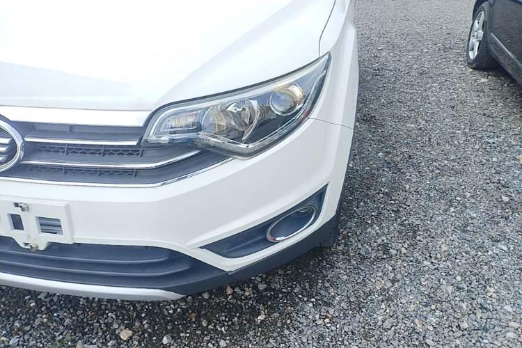 Used FAW Senya R7 2016 1.6L Manual Luxury Model Left Front Headlight