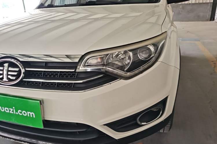Used FAW Senya R7 2016 1.6L Manual Luxury Model Left Front Headlight
