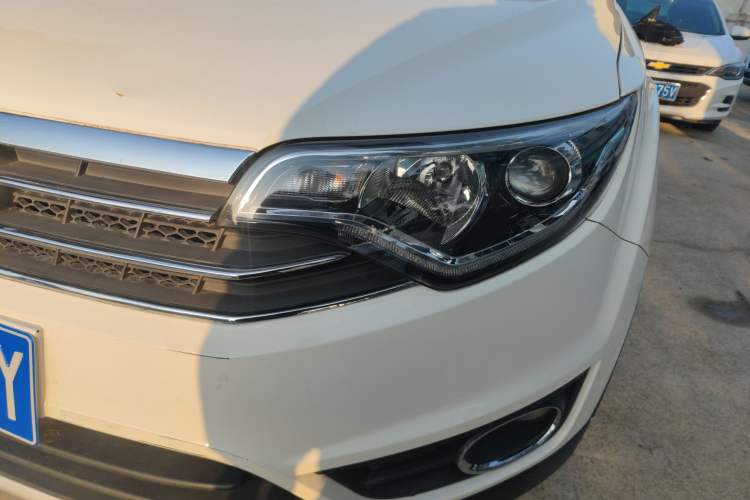 Used FAW Senya R7 2016 1.6L Manual Smart Version Left Front Headlight
