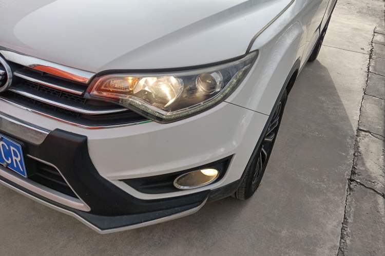 Used FAW Senya R7 2016 1.6L Manual Luxury Model Left Front Headlight