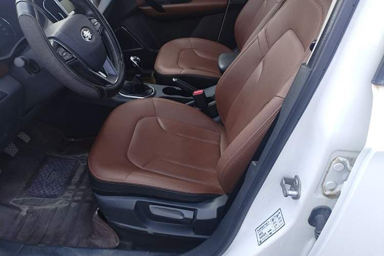 Used FAW Senya R7 2016 1.6L Manual Luxury Model Left Front Seat