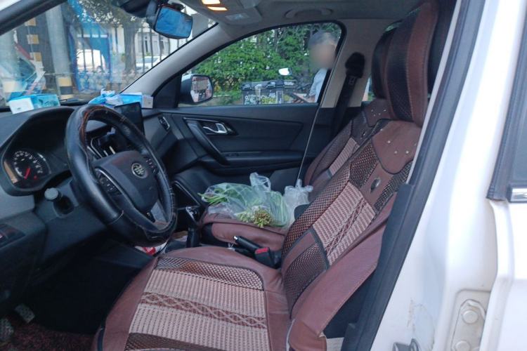 Used FAW Senya R7 2016 1.6L Manual Luxury Version Left Front Seat