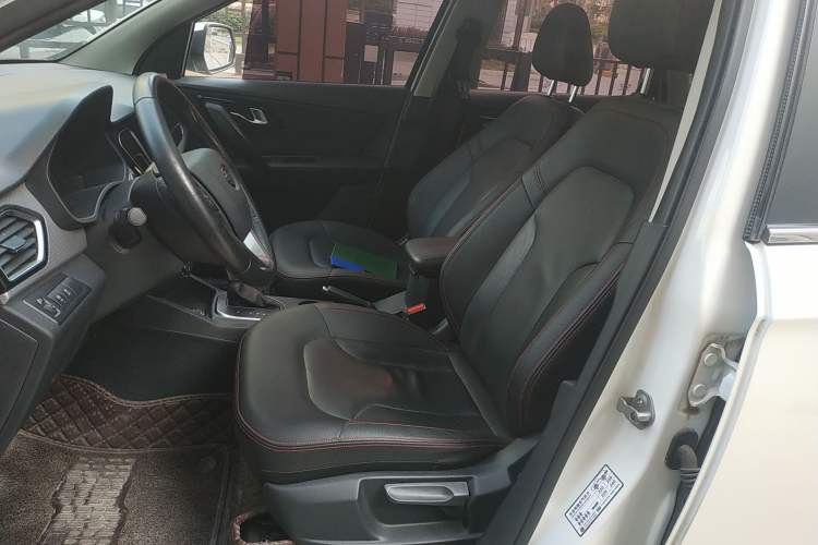 Used FAW Senya R7 2016 1.6L Automatic Smart Version Left Front Seat