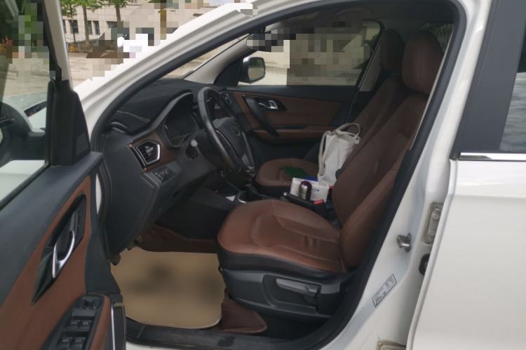 Used FAW Senya R7 2016 1.6L Manual Luxury Model Left Front Seat